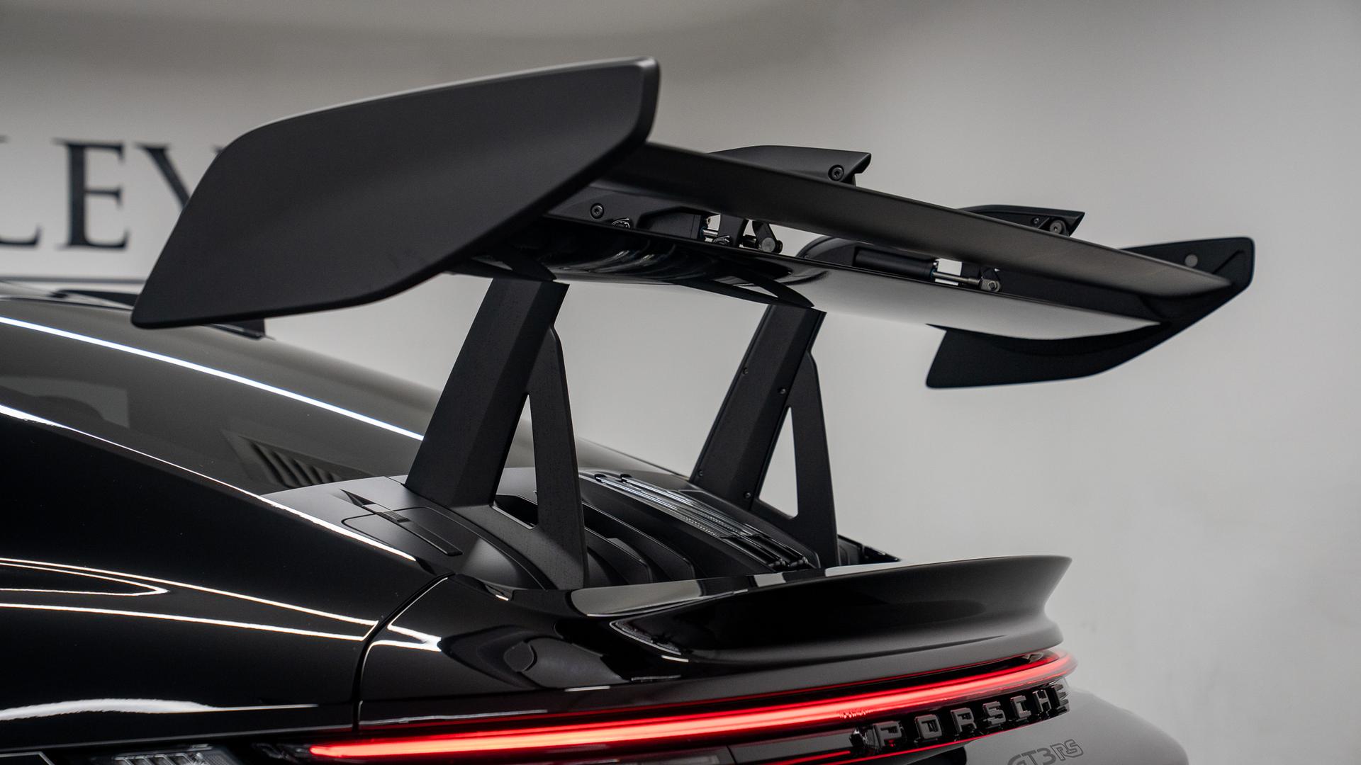 Porsche 911 Photo 87730bc8-ac12-48c2-ba49-58ab111ae746.jpg