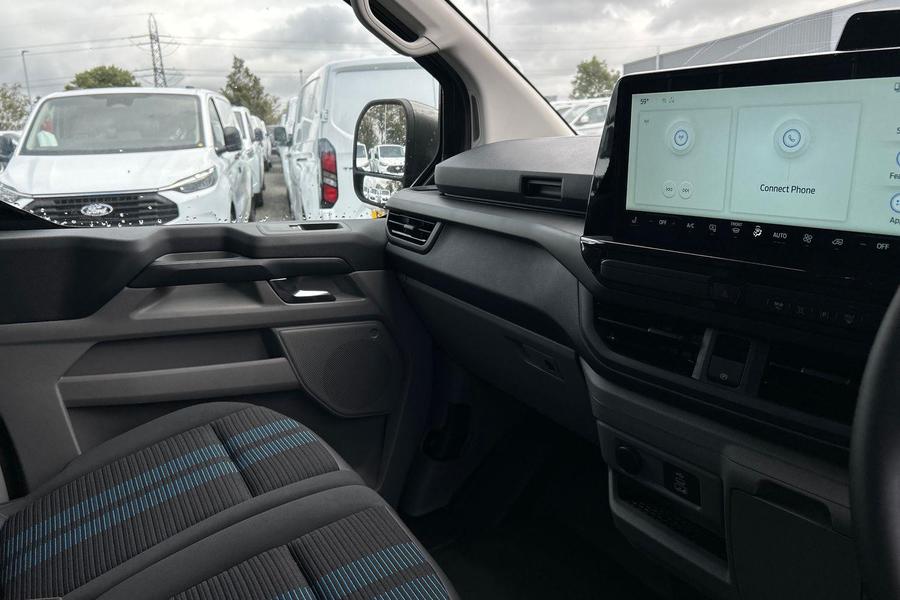 Ford TRANSIT CUSTOM Photo 877e8b99-bcdf-4009-9187-7bf69ee56ee1.jpg