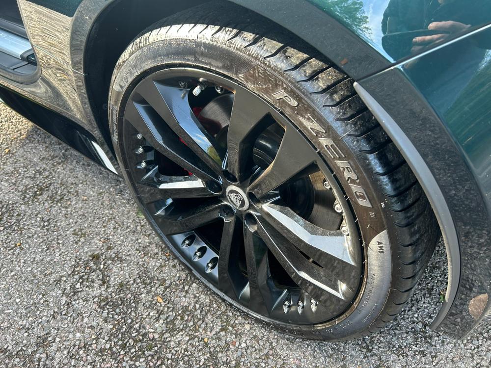 Used Jaguar F-Type LV24UJW 24
