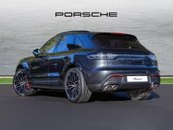 PORSCHE Macan Photo 2