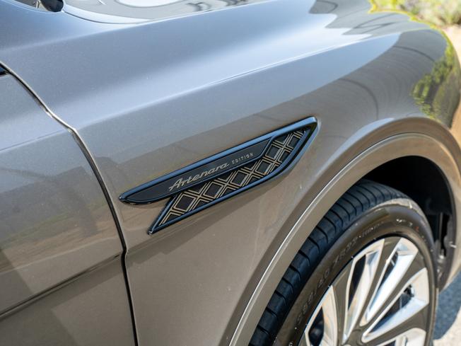 BENTLEY Bentayga  Photo 9