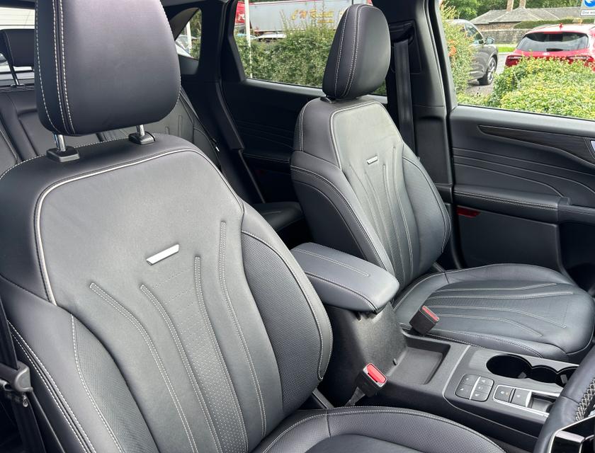 Ford Kuga Photo 87aa242c-7235-4f03-adf9-c8469ae442e6.jpg