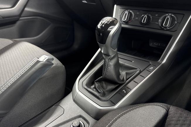 VOLKSWAGEN Polo Photo 19