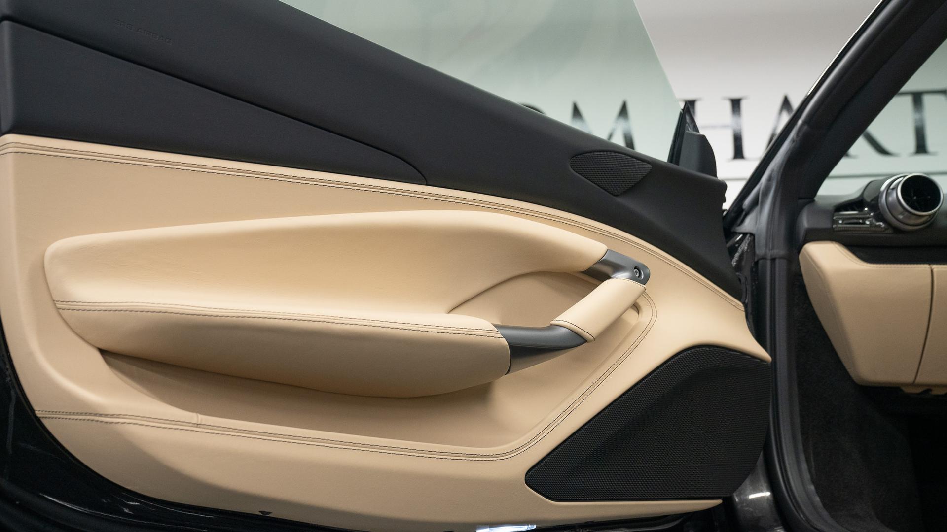 Ferrari F8 Photo 87bcb806-ad2f-4cef-86bc-da4ea9d7772c.jpg