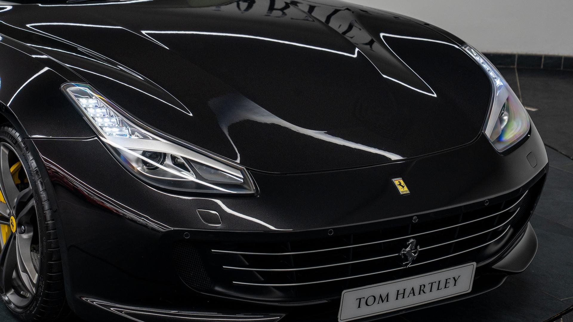 Ferrari GTC4 Lusso Photo 87be87f3-8d2a-4c31-83da-3e969d6c653b.jpg