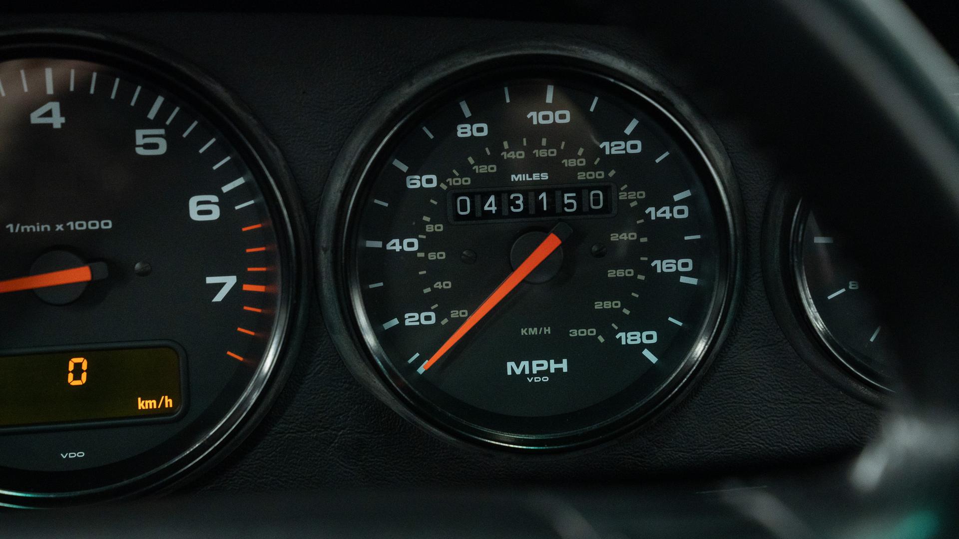 Porsche 911 Photo 87c578be-fa6a-4b10-8364-eb20c9f7dc9a.jpg