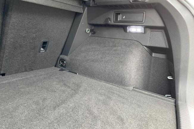 VOLKSWAGEN Tiguan Photo 23