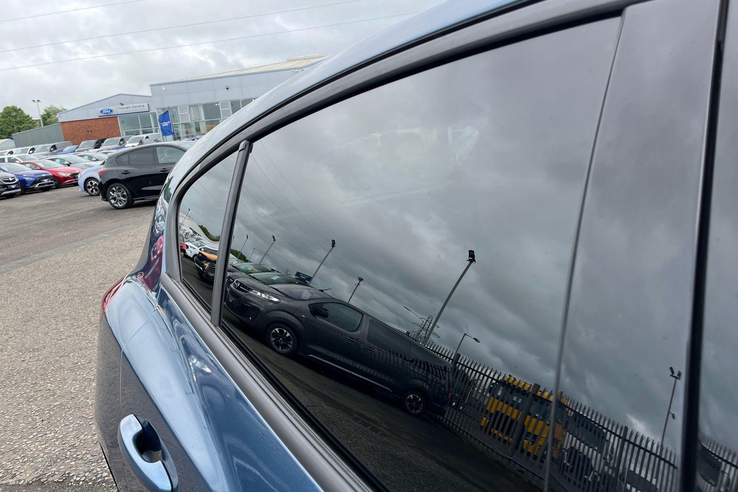 Ford FOCUS Photo 21