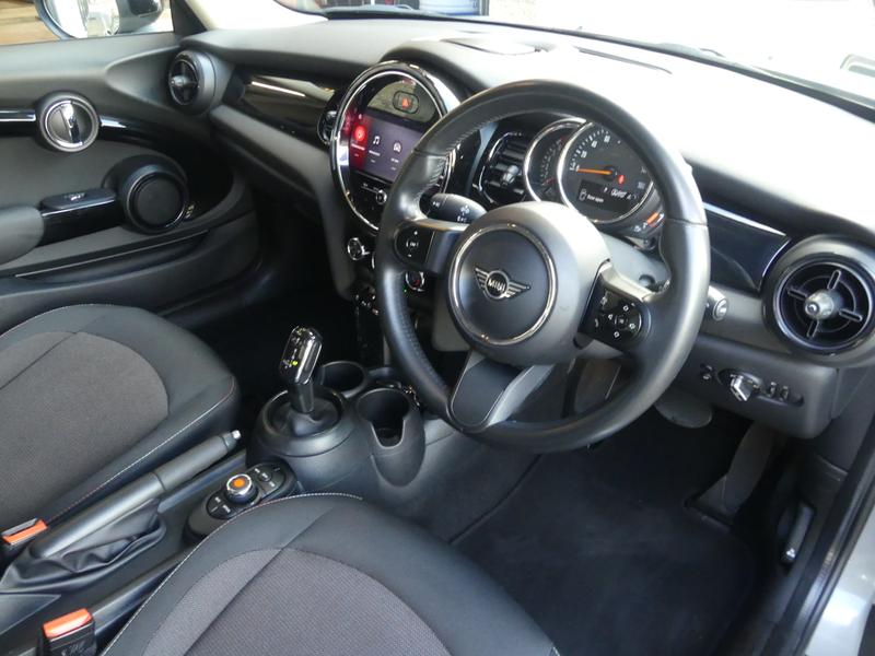 MINI Hatch Photo 87d0d6a8-4423-4f4b-bbdb-fd82c77456e1.jpg