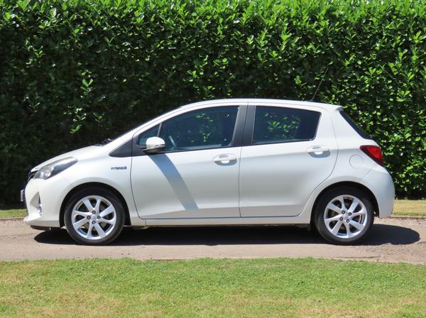 Used Toyota Yaris DF14XRT 5