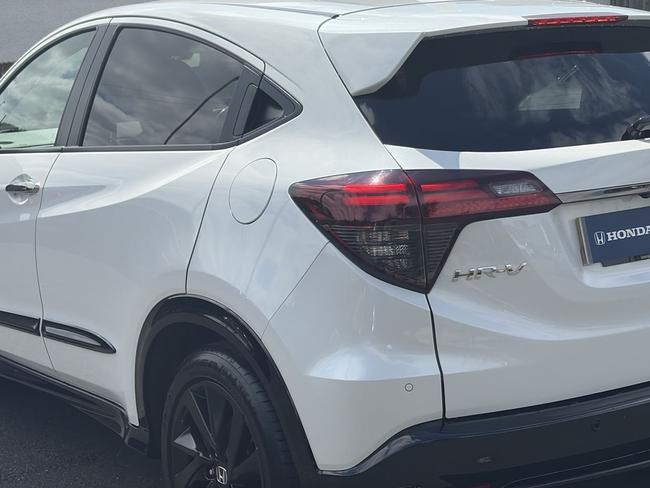 Honda HR-V Photo 87d88f62-2865-4619-a00a-9360f4d8c22f.jpg