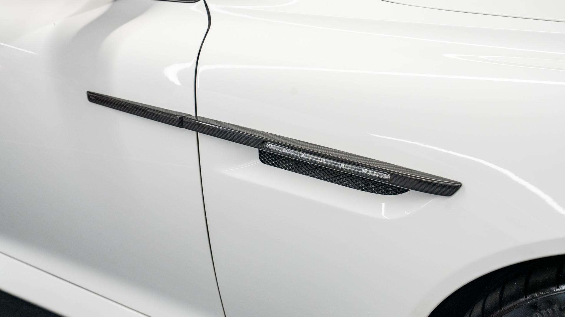 Aston Martin DB9 Photo 87de7bb7-e408-49ac-80fc-c21943c3aa0e.jpg