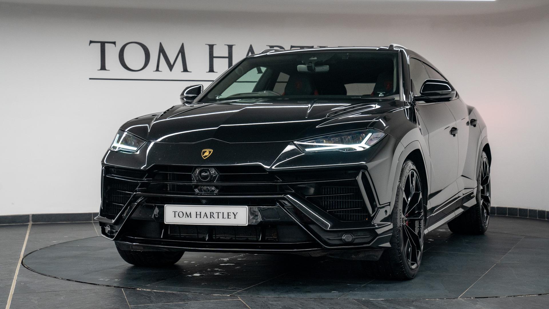 LAMBORGHINI Urus Photo 87f0bcc5-409d-426b-9d73-e15af03dce73.jpg