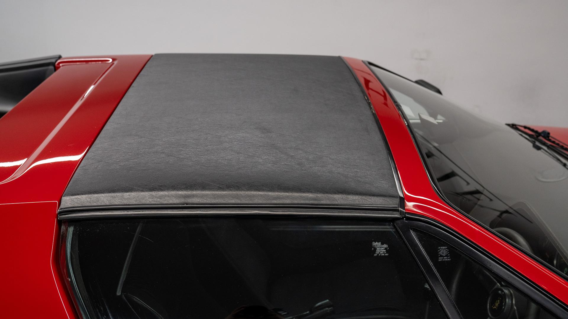 LAMBORGHINI Silhouette Photo 87fa219b-4bc3-4c9b-bc62-904b0dfd4dc9.jpg