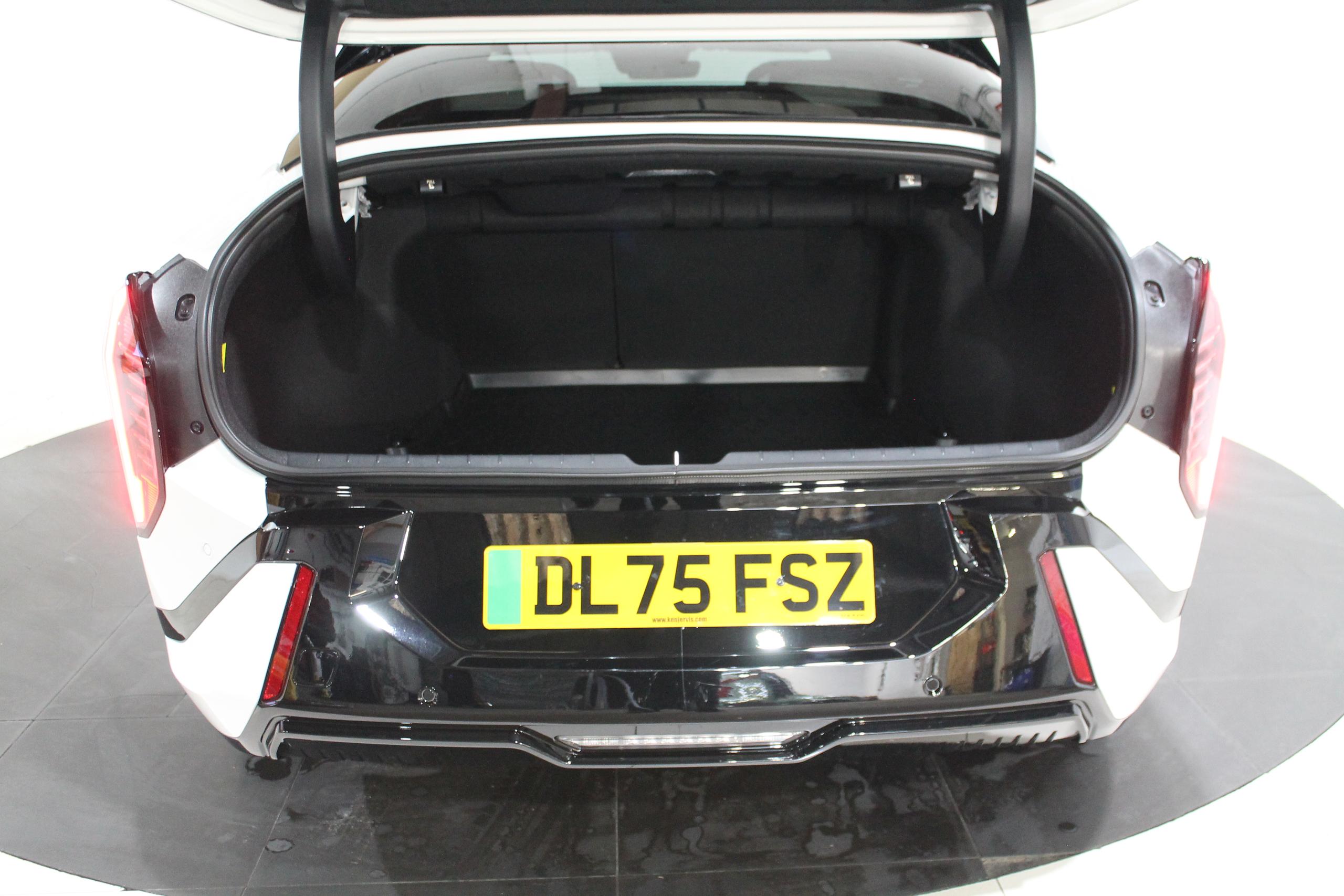 Kia EV4 Photo 10