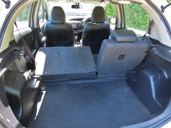 Used Toyota Yaris DF14XRT 14