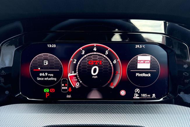 Volkswagen Golf Photo 38