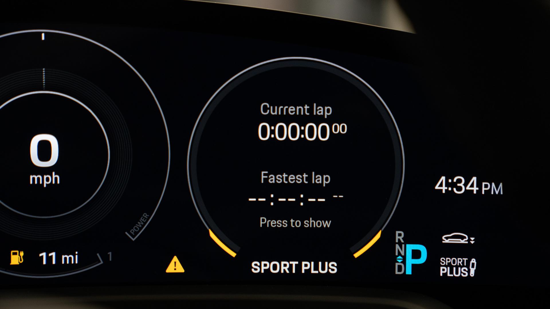 Porsche Taycan Photo 88394cd5-7efb-402b-a9ff-e23dbdcabae8.jpg