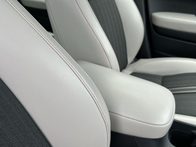 Honda HR-V Photo 883a8810-28eb-4453-a74e-77febc9a91e4.jpg