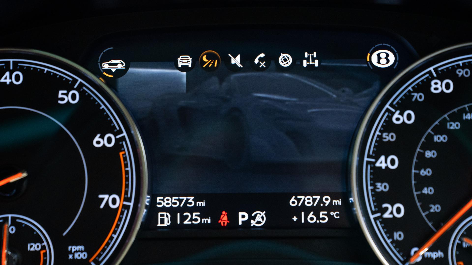 Bentley Bentayga Photo 883cea8c-3c33-466f-bd05-77004f014381.jpg