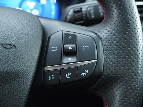Ford Kuga Photo 88414104-88e4-4203-88fa-7ab3a3f079af.jpg