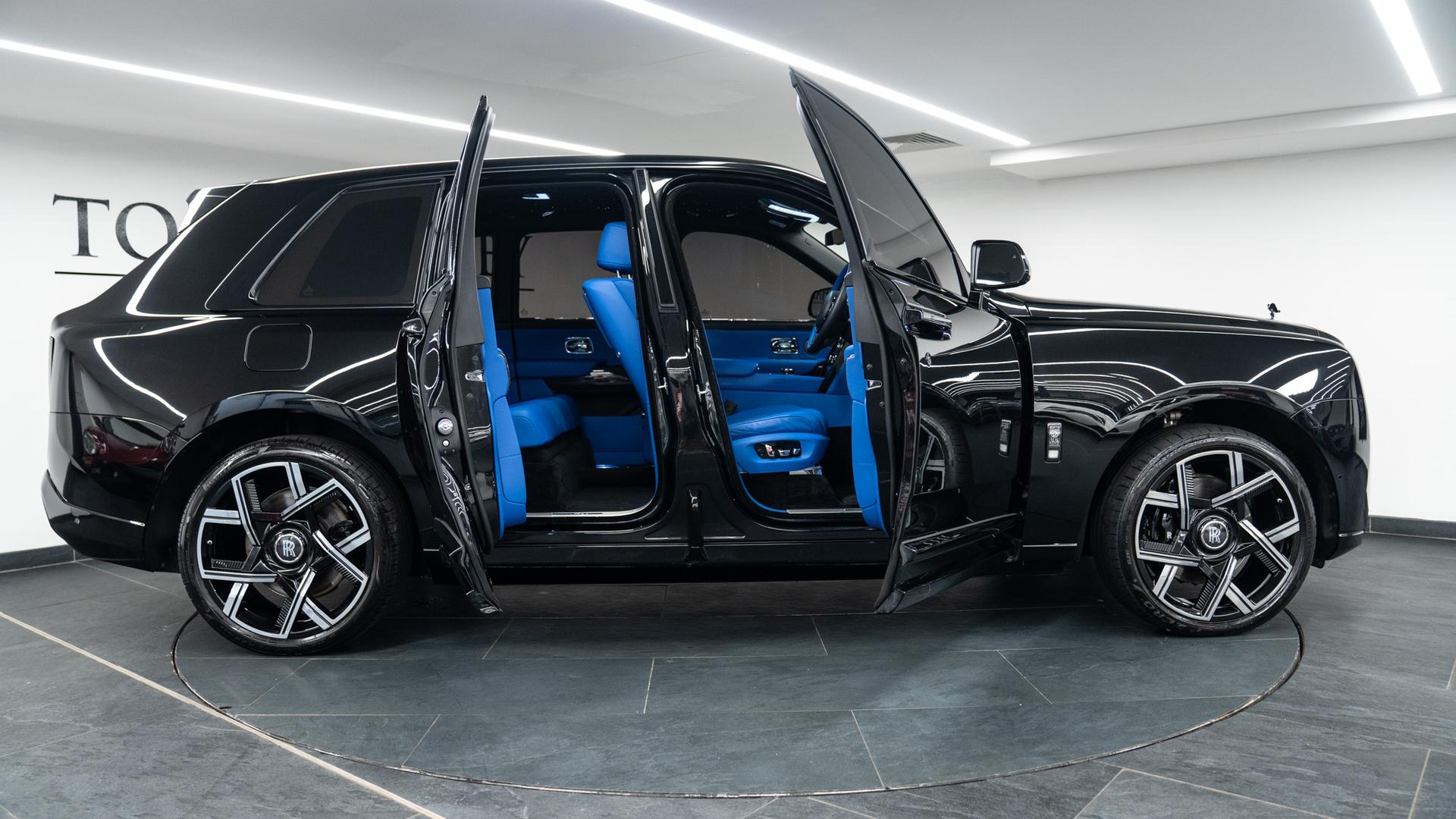 Rolls-Royce Cullinan Series II Photo 8856bbee-0eca-462f-8ff0-16bf6aeec5a6.jpg