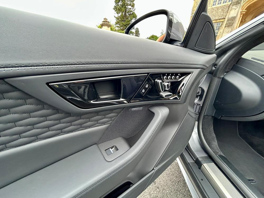 Used Jaguar F-Type KM24TVZ 20