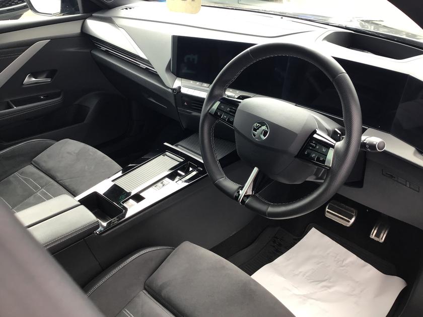 Vauxhall Astra Photo 8869001b-14ff-4429-909a-bc106090bd07.jpg