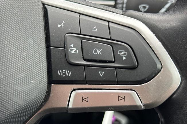 VOLKSWAGEN Taigo Photo 17