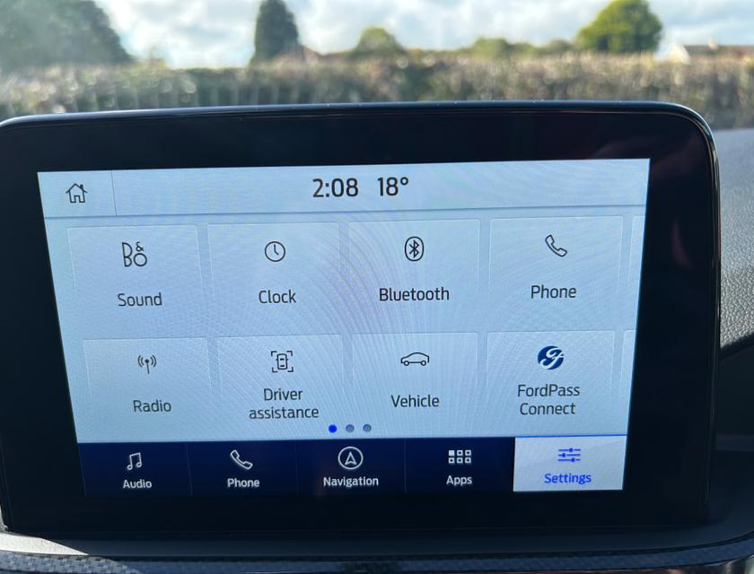 Ford Kuga Photo 8874b649-46ee-4b20-ac72-cdaab2b26f89.jpg