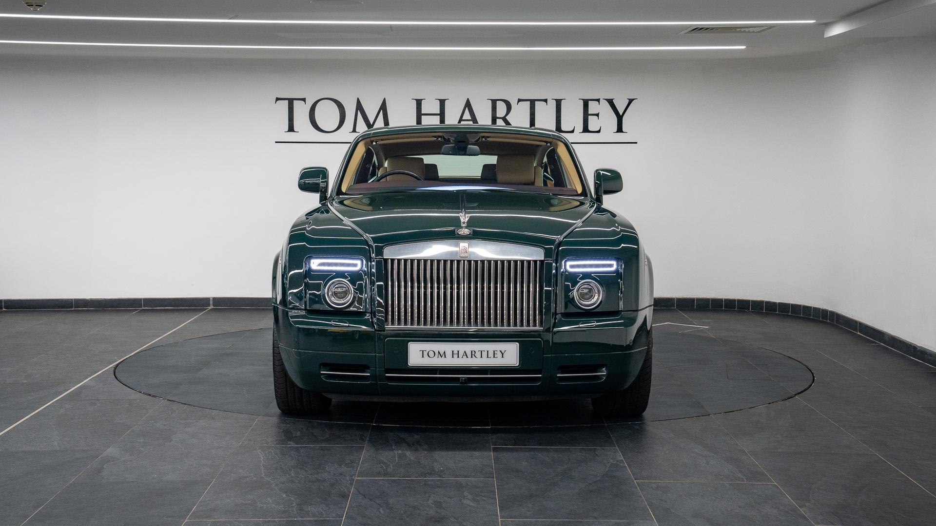 Rolls-Royce Phantom Photo 88b17914-e227-455f-90a5-bf7c26a5bb3b.jpg