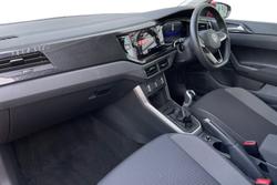VOLKSWAGEN Polo Photo 2