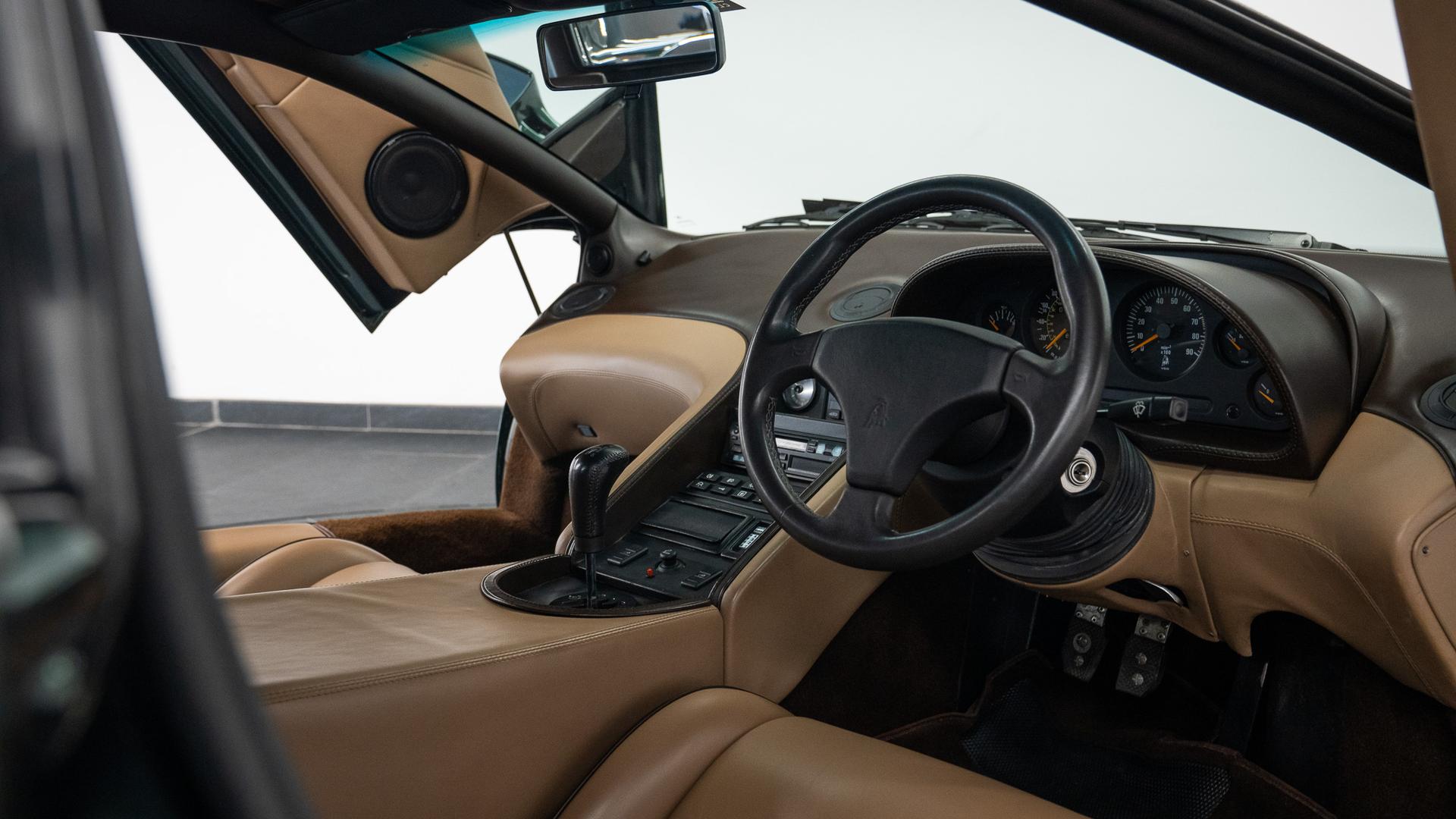 LAMBORGHINI Diablo Photo 88db1cf0-4ad1-4fcf-8cfb-7160fa4dbd49.jpg
