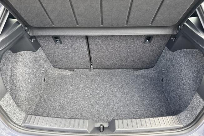 SEAT Ibiza Photo 12