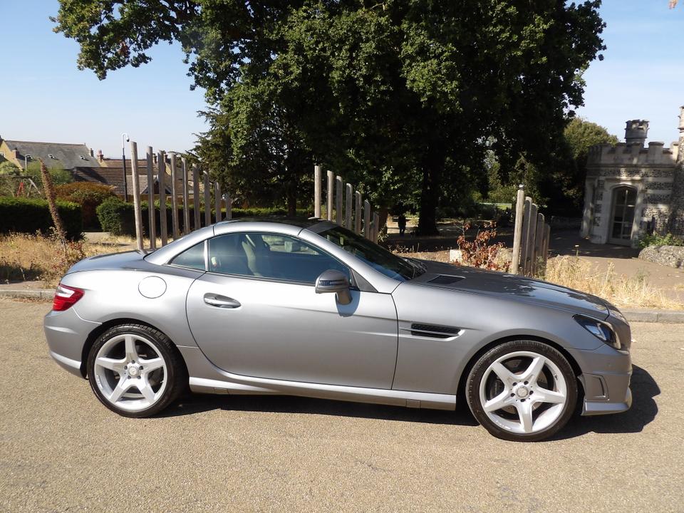 Used Mercedes-Benz SLK YF64CFY 25