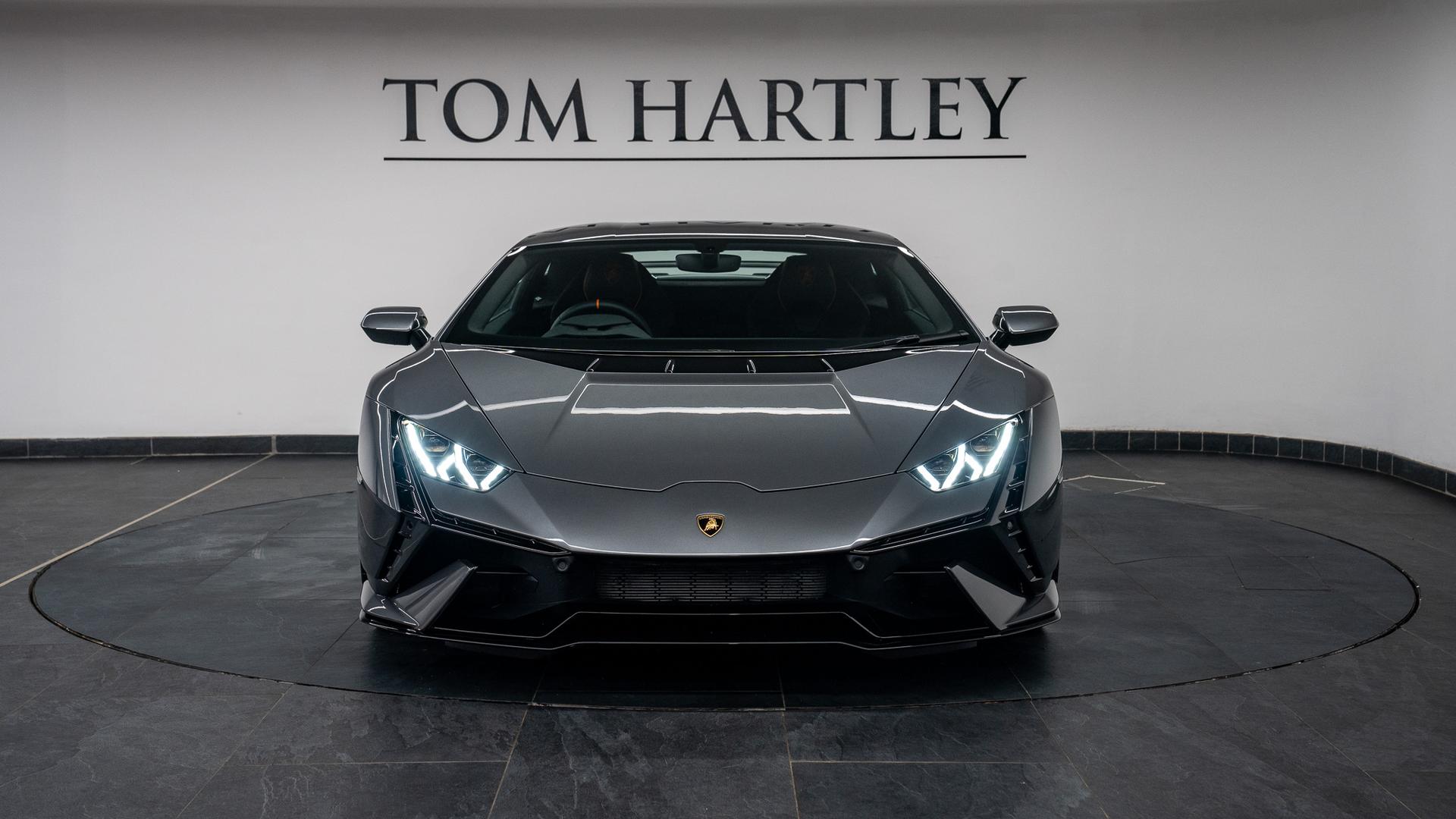LAMBORGHINI Huracan Photo 88f7a6af-06a1-4638-a660-9d8a2850f19f.jpg
