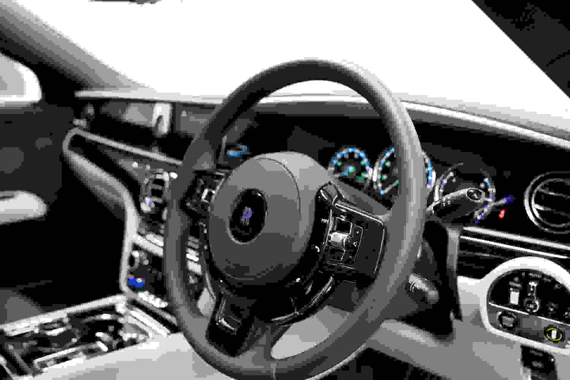 Rolls-Royce GHOST Photo 8911ab6a-4971-4783-afa5-103b471ee3bb.jpg
