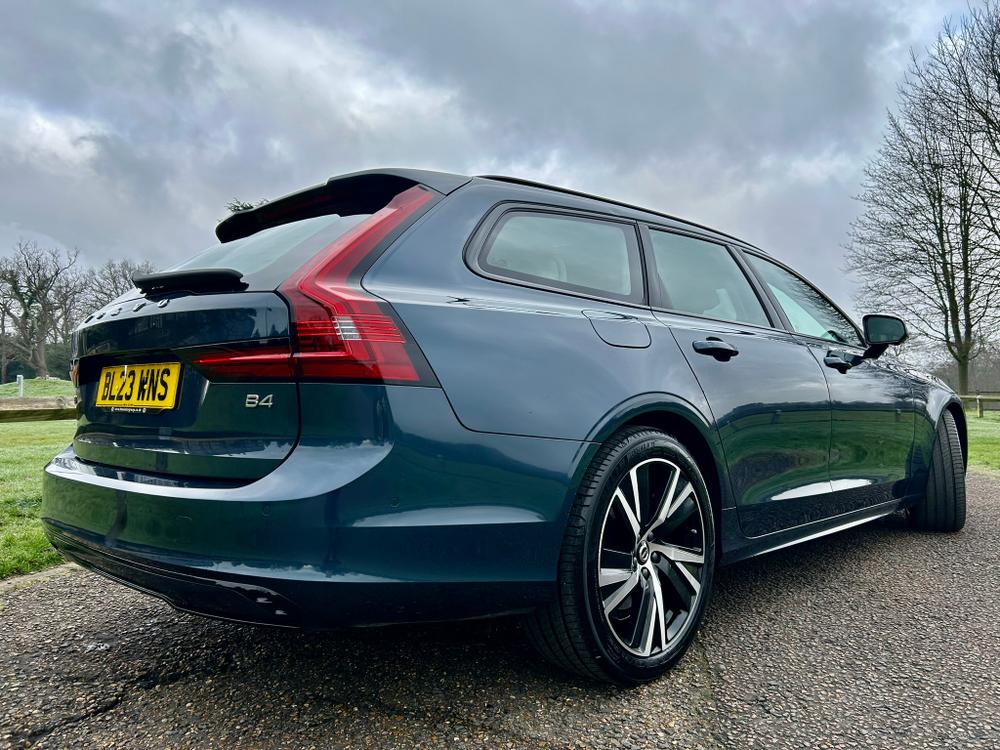 Used Volvo V90 BL23WNS 37