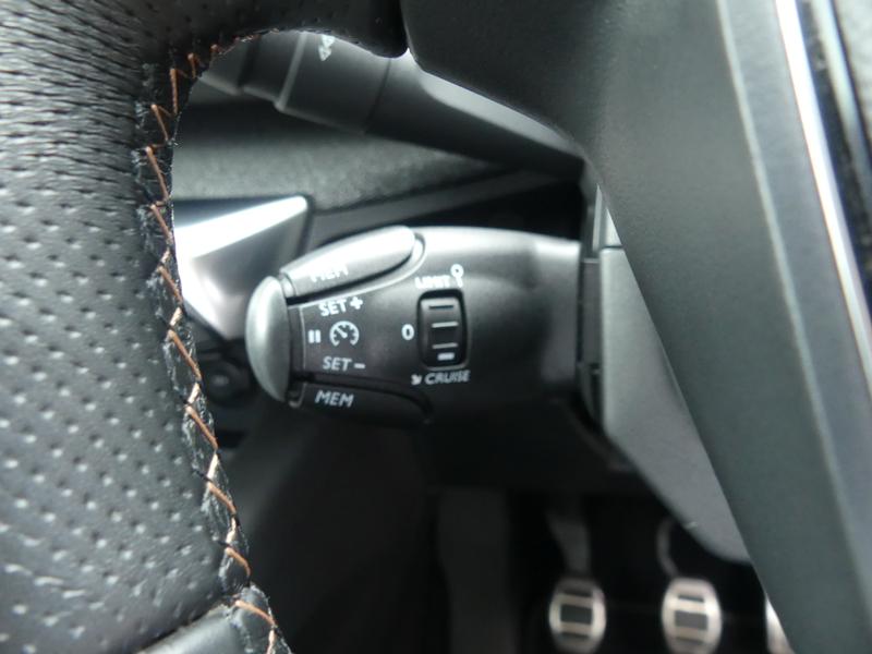 Peugeot 5008 Photo 89210231-a85a-425d-8954-e18caeda4300.jpg