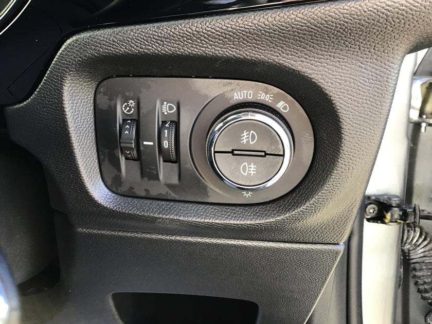 Vauxhall Corsa Photo 89248329-9177-4ca0-8b9d-bd6cb46dfd2f.jpg
