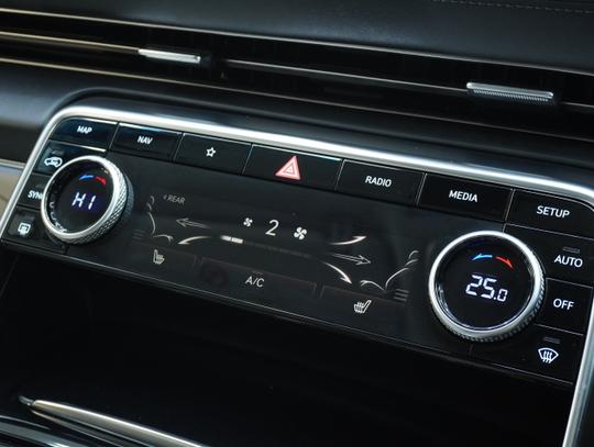 Genesis GV80 Photo 892b0487-6f34-4239-a220-11c26dbd8aaf.jpg