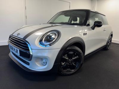 Used 2018 MINI Hatch 1.5 Cooper Hatchback 3dr Petrol Manual Euro 6 (s/s) (136 ps) at Hodgson Car Sales