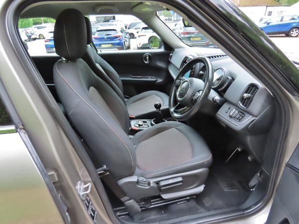 Used MINI Countryman MV68BPF 17