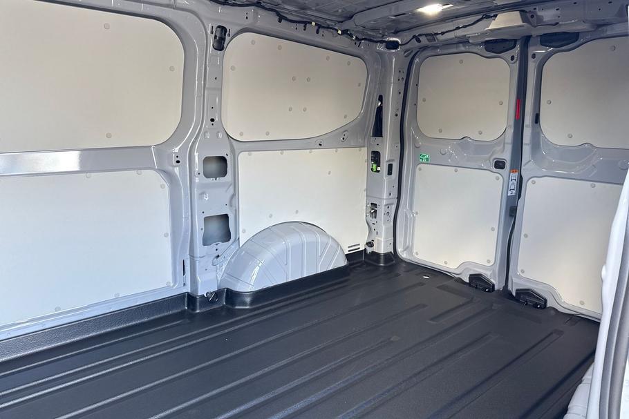 Used Ford CUSTOM CUSTOMPHEV17 5