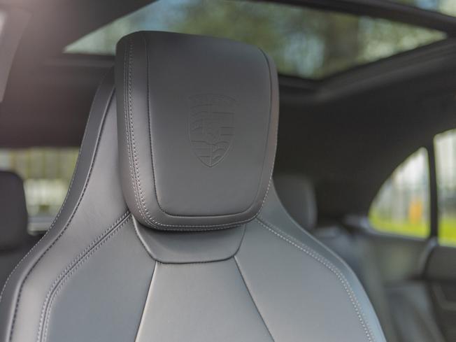 PORSCHE Macan Photo 14