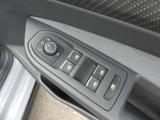 Volkswagen Golf Photo 19