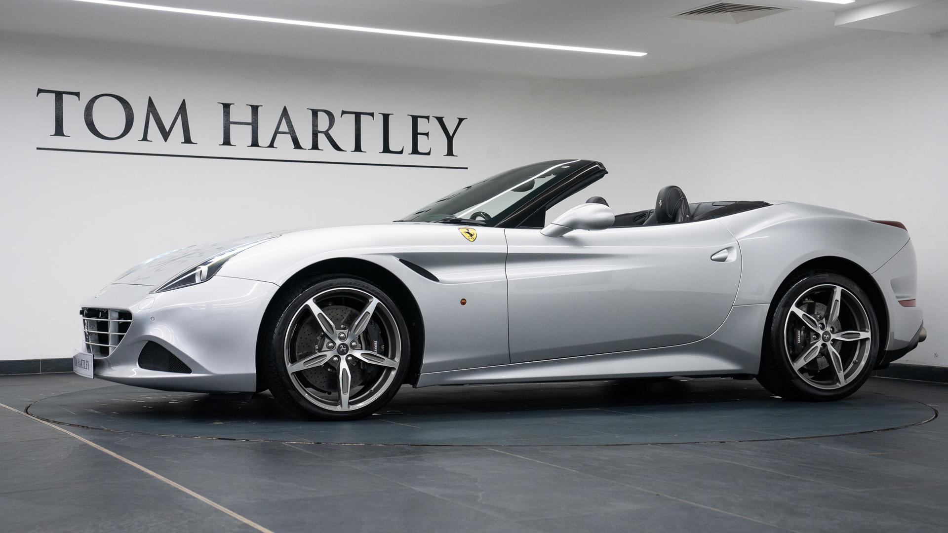 Ferrari California Photo 89691e4c-3b13-46d6-a09a-be93a041fdfd.jpg