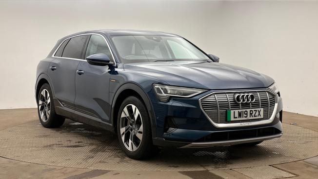 AUDI e-tron Photo 1