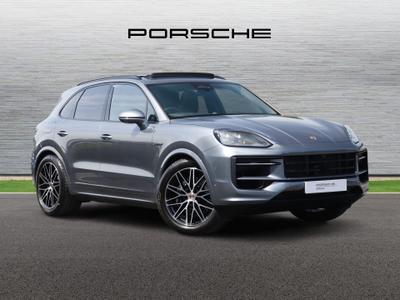 2026 PORSCHE Cayenne 3.0 V6 E-Hybrid 25.9kWh Black Edition SUV 5dr Petrol Plug-in Hybrid TiptronicS 4WD Euro 6 (s/s) (470 ps) at JCT600