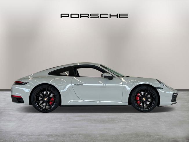 PORSCHE 911 Photo 8